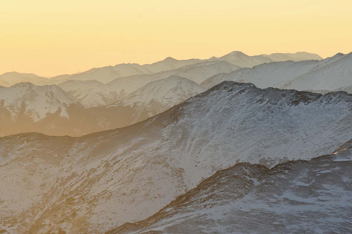 mountain range mountain cover with snow chugach state park